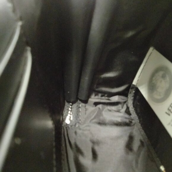 Authentic VERSACE Black Leather Crossbody Bag mon557-110925 - Picture 12 of 16